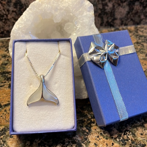 Sterling Silver Genuine Mother Of Pearl Pendant Retail 176.00 NWT - Picture 4 of 7